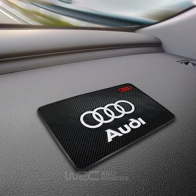 TAPIS SILICONE ANTIDERAPANT POUR TABLEAU DE BORD AUDI | WRC Rally Mega.Store